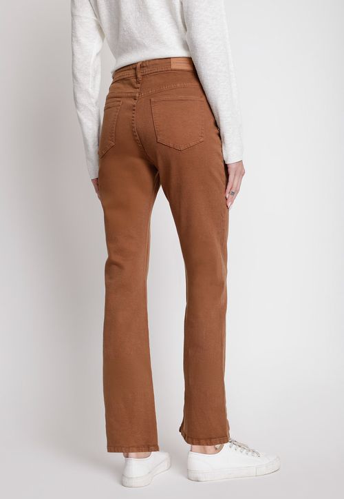 Jeans de Mujer Modelo Enebro Color Cafe
